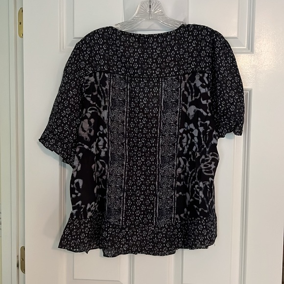 Lucky Brand Batik Inspired V-Neck Top, Navy-Mulit, L - Picture 2 of 8